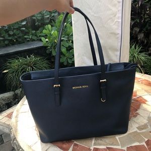 Michael Kors Jet Set Carry All